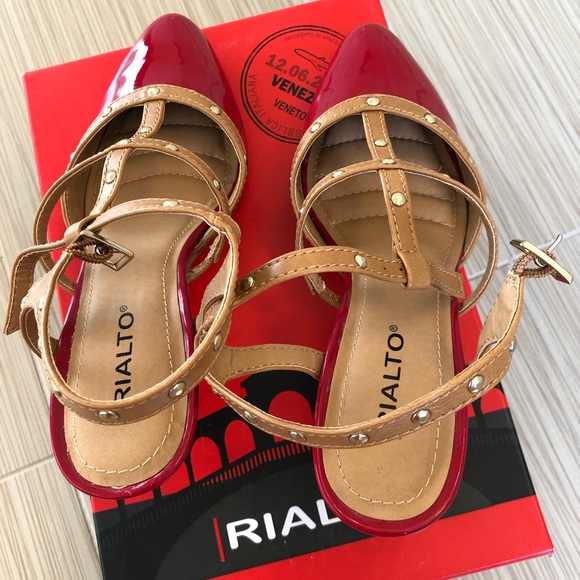 Rialto - NIB Red Gladiator Heels with studs - Picture 3 of 8